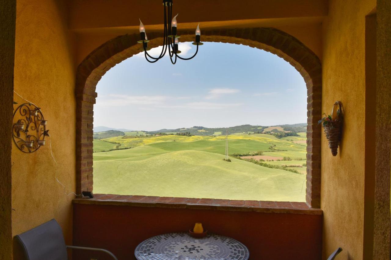 Podere Le Volpaie, Volterra, Tuscany มอนเตคาตีนี วัล ดิ เชชินา ภายนอก รูปภาพ
