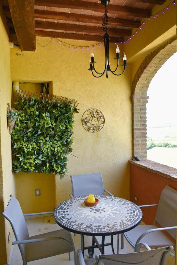 Podere Le Volpaie, Volterra, Tuscany มอนเตคาตีนี วัล ดิ เชชินา ภายนอก รูปภาพ